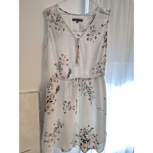 Dynamite Floral Sleeveless Dress